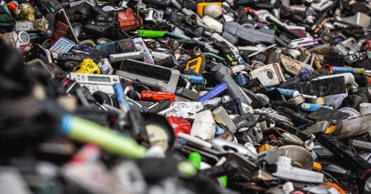 Mobile Phones e-waste recycling